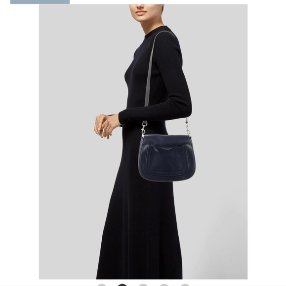 Marc Jacobs Handbags - Marc Jacobs Leather Shoulder Bag